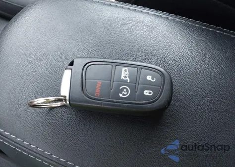 2020 Jeep Cherokee Limited 4X4 z USA, uszkodzony, nr VIN 1C4PJMDX5LD622620